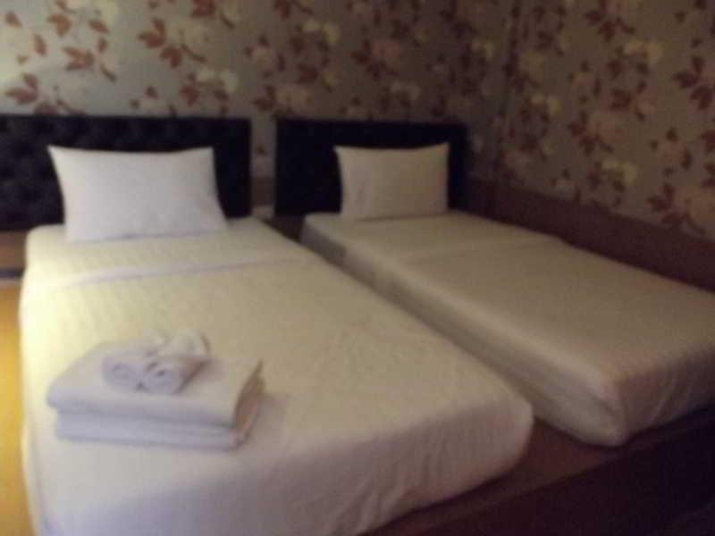 Q Hotel Бангкок Экстерьер фото
